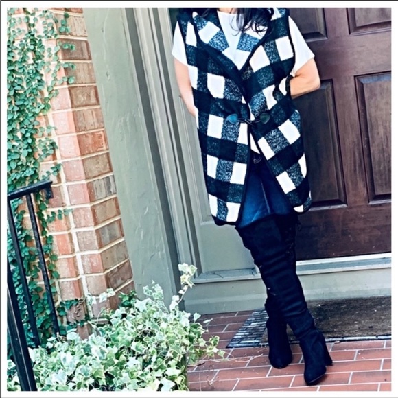 Plaid Women’s Vest 🔥🍂🍁Fall is here 🍂🍁 - Picture 4 of 4